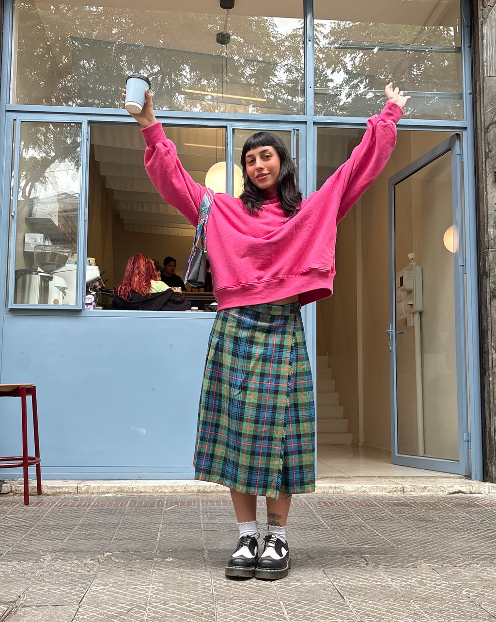 Poleron rosado con gorro desgastado estrella en espalda