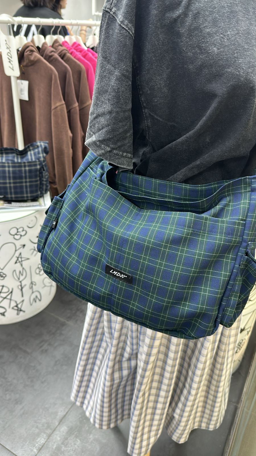 PRE ORDER: Crossbody cargo bag tartán verde y azul