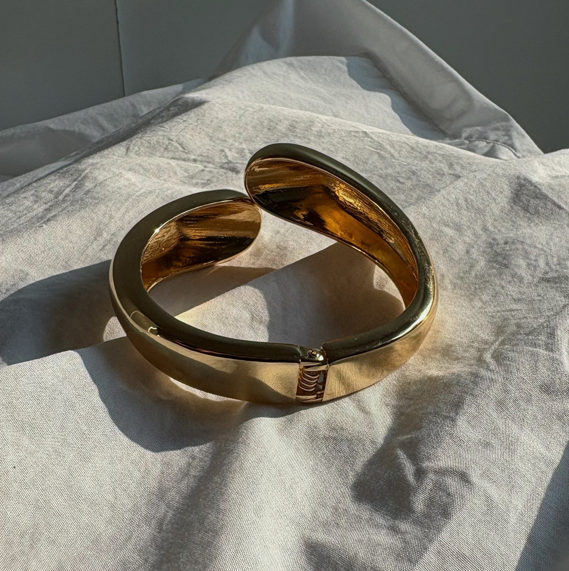 Maxi brazalete ajustable Dorado