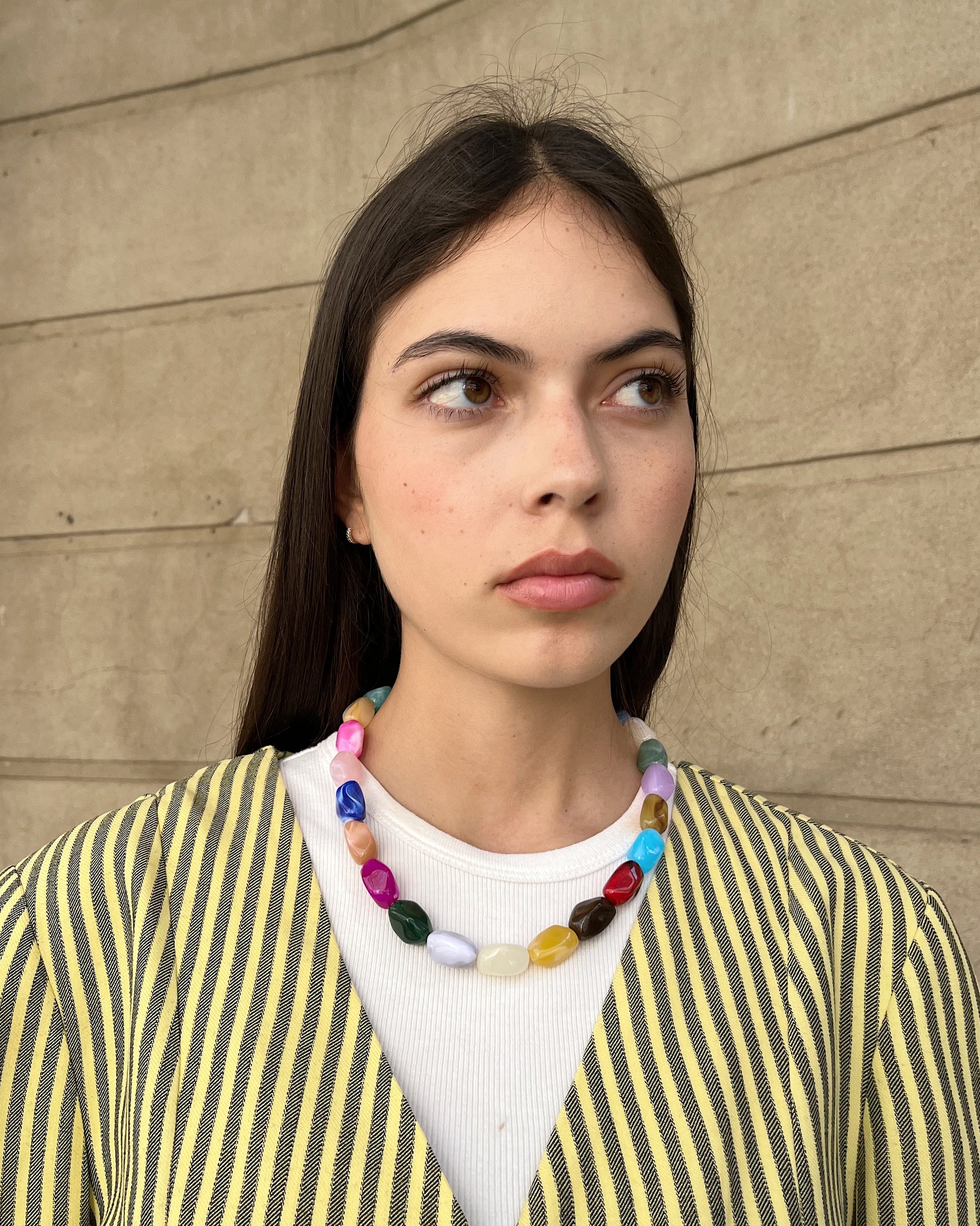 Collar piedras acrílicas colores