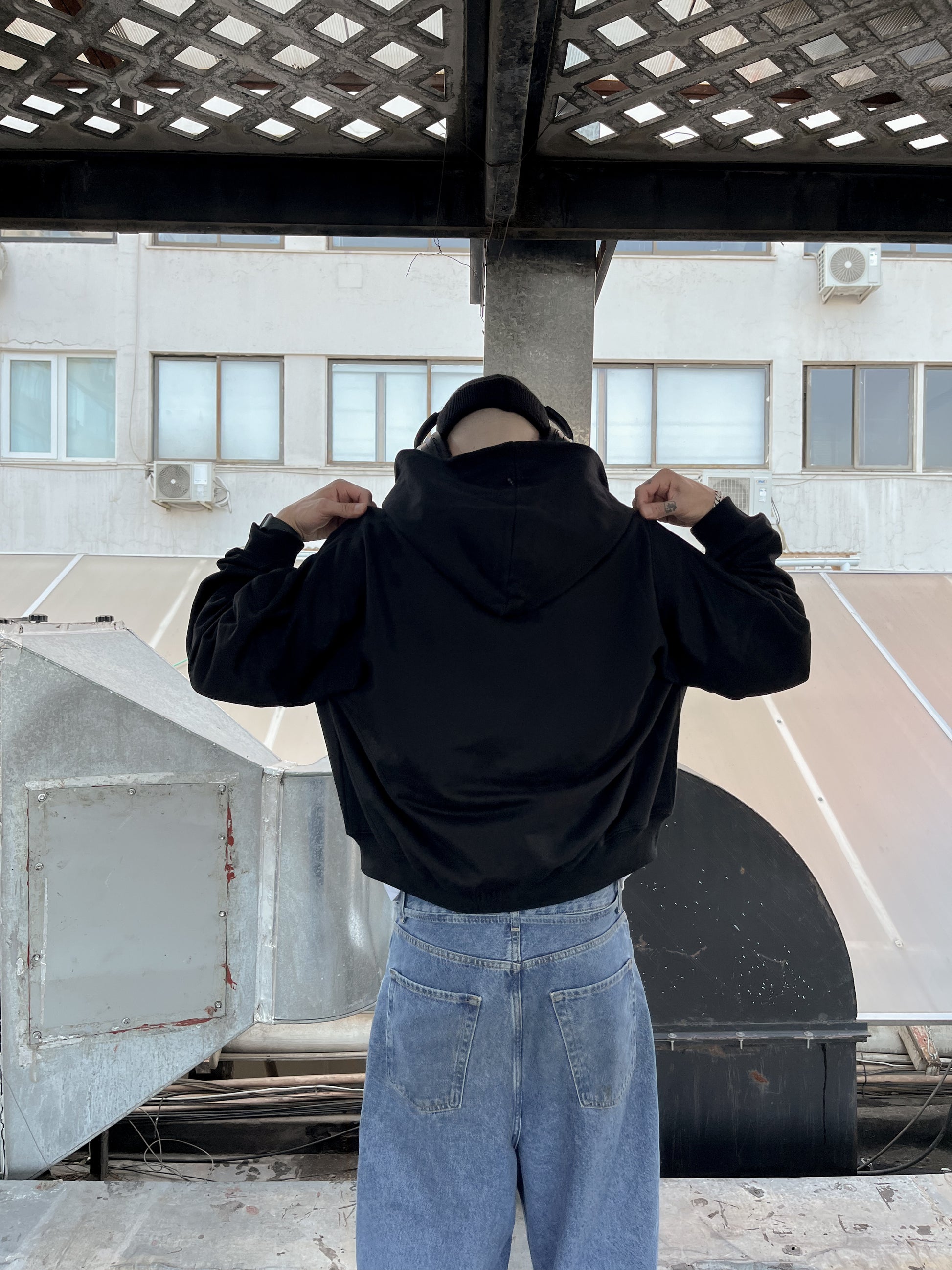 Poleron Abierto Negro Boxy