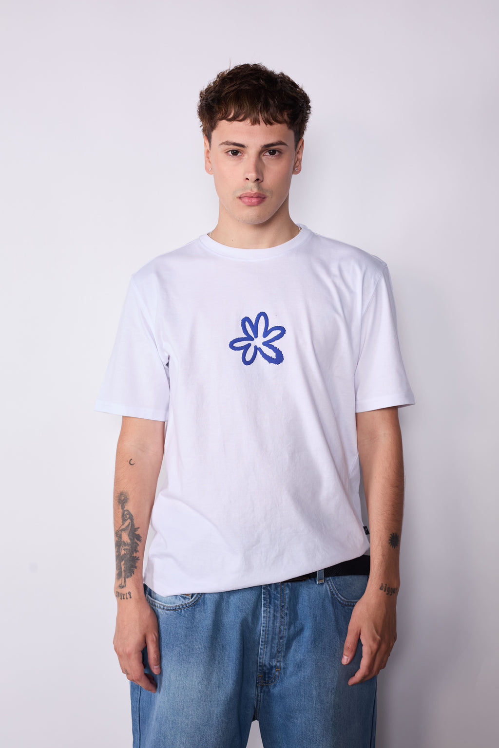 Polera Slim Fit Blanca Flor
