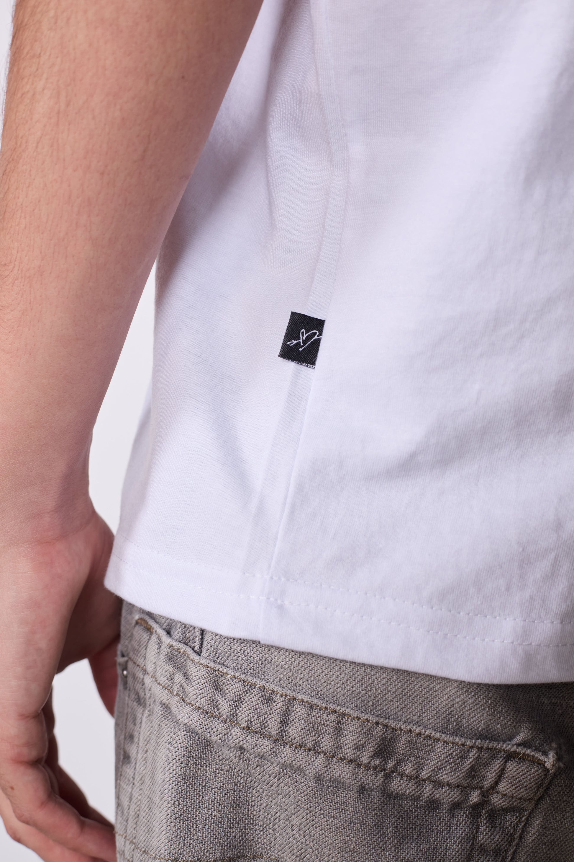 Polera Slim Fit Blanca Estrella Tartán