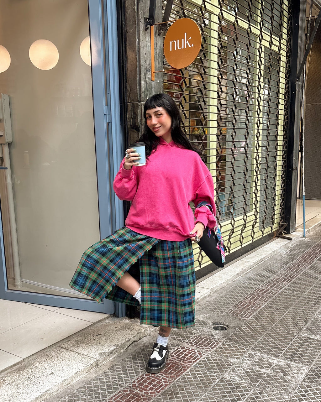 Poleron rosado con gorro desgastado estrella en espalda