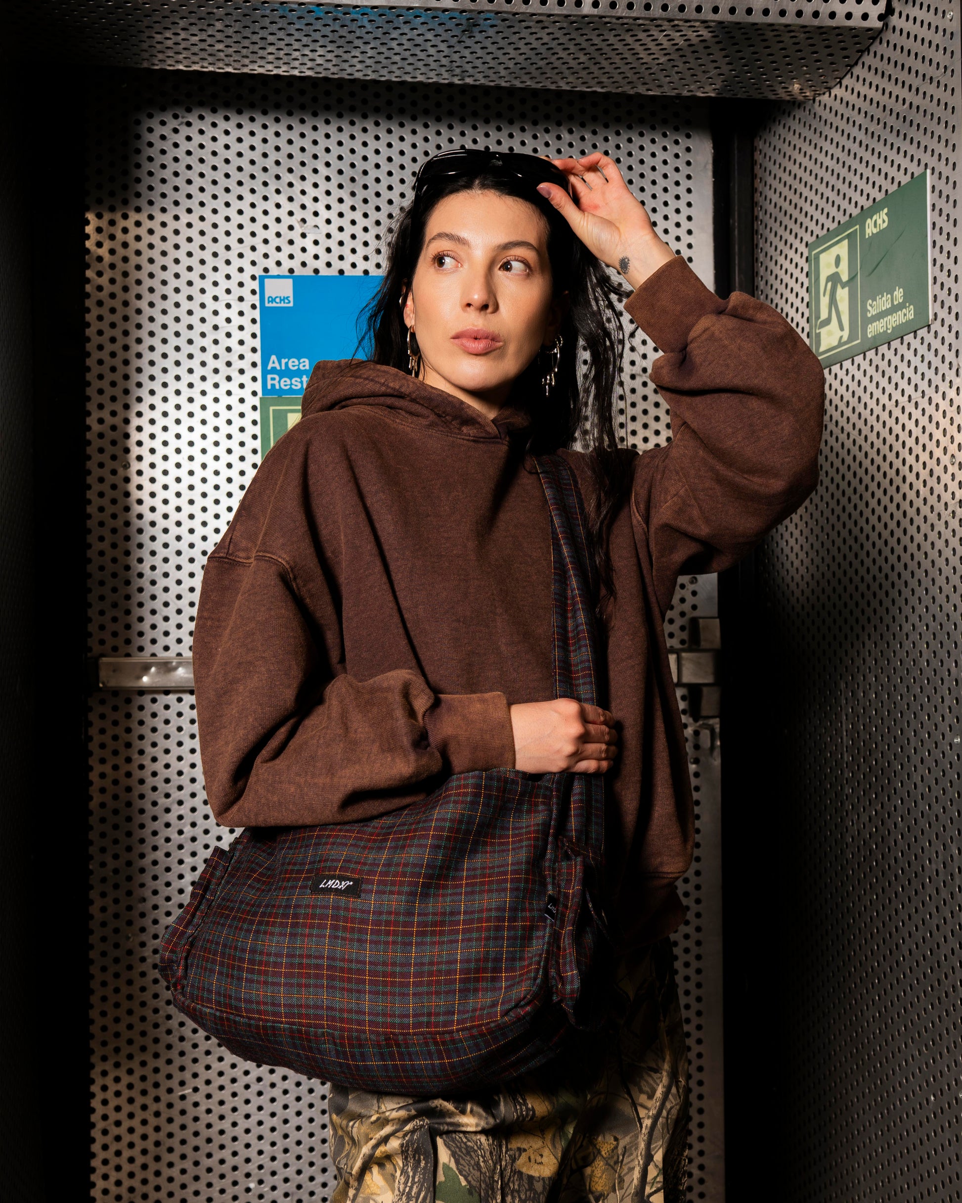 Crossbody cargo bag tartán multicolor