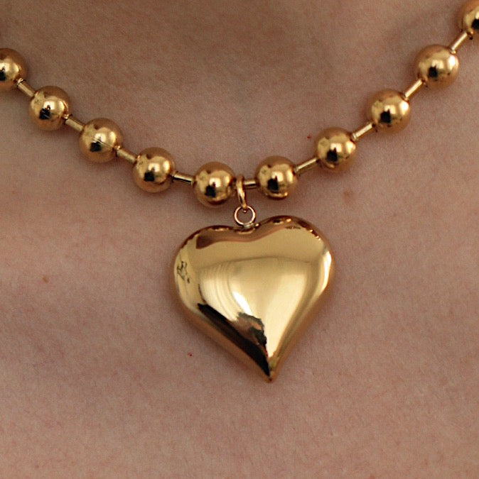 Choker colgante de corazón, gargantilla de cuentas de acero inoxidable Dorado