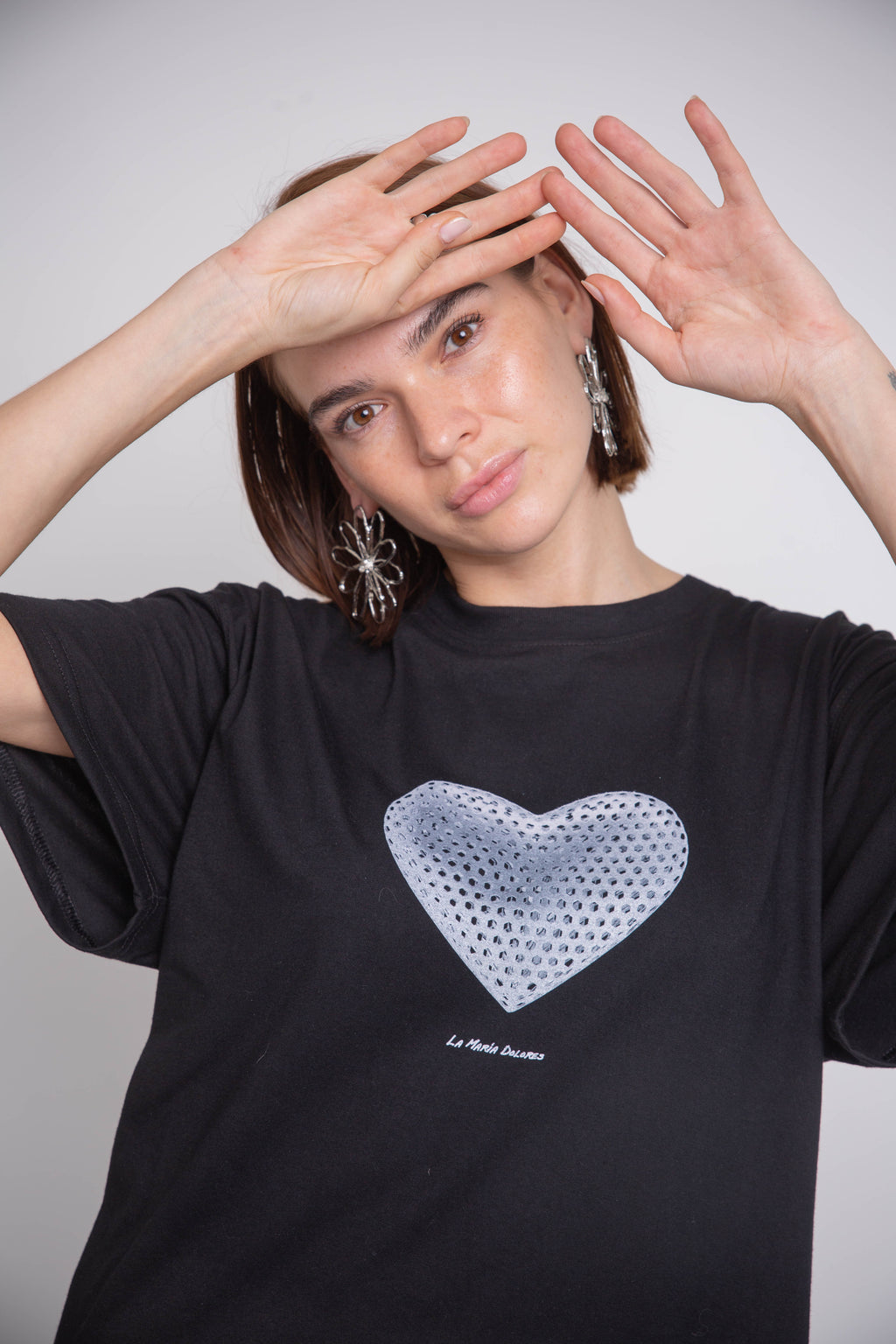Polera Corazón metálico Negra