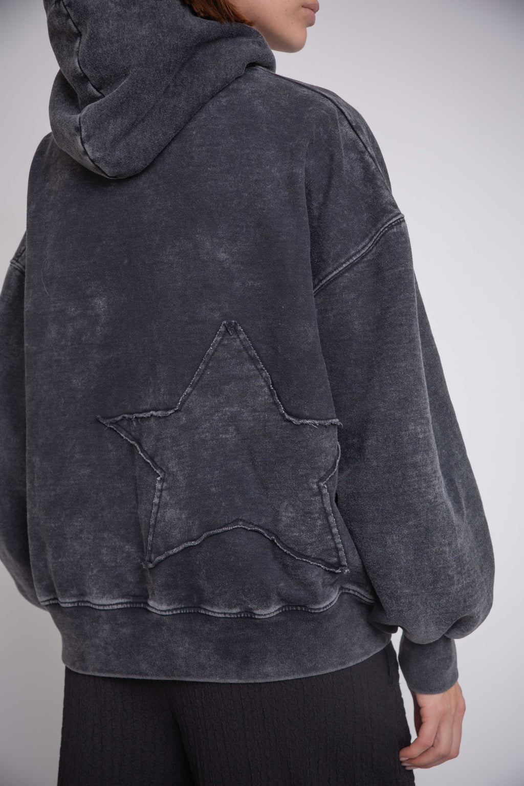 PRE ORDER: Poleron gris con gorro desgastado estrella en espalda